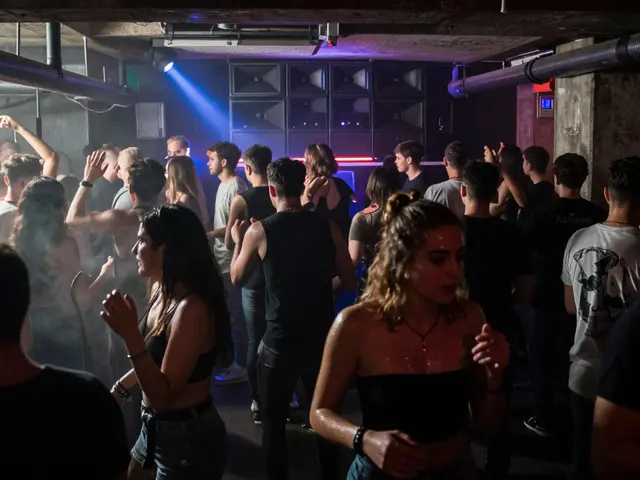 A Night Out in London: Best Clubs, Bars, and Late-Night Eats